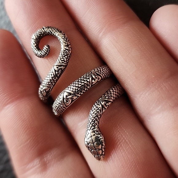 Sterling silver snake ring- size 7.5 - Picture 1 of 10